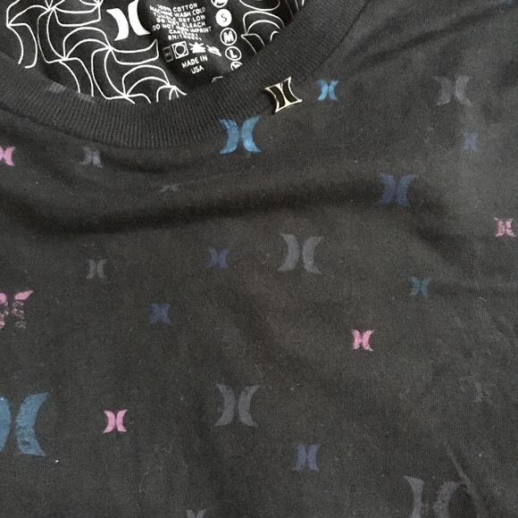Hurley t-shirt - size small - Picture 4 of 4